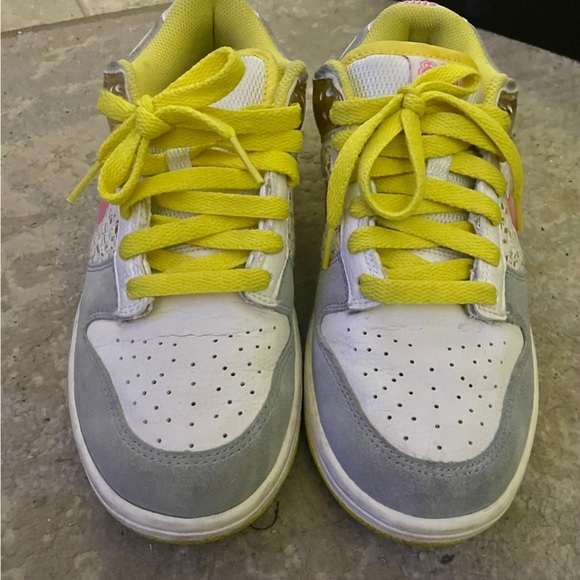 Nike dunk low 6.0 yellow pink gold size 8.0 - Picture 2 of 9